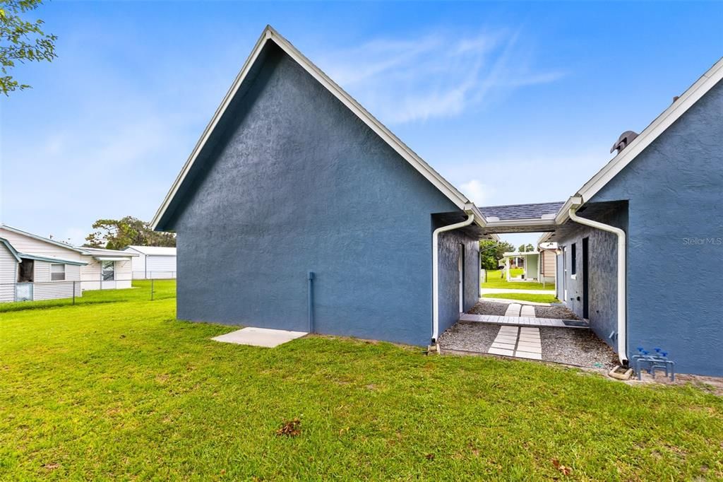 For Sale: $297,500 (2 beds, 2 baths, 1382 Square Feet)