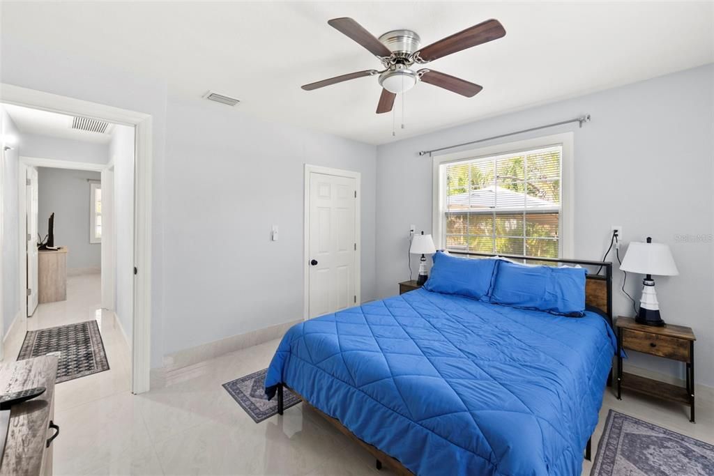 For Sale: $1,098,000 (3 beds, 2 baths, 1876 Square Feet)