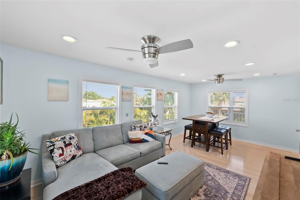 For Sale: $1,098,000 (3 beds, 2 baths, 1876 Square Feet)