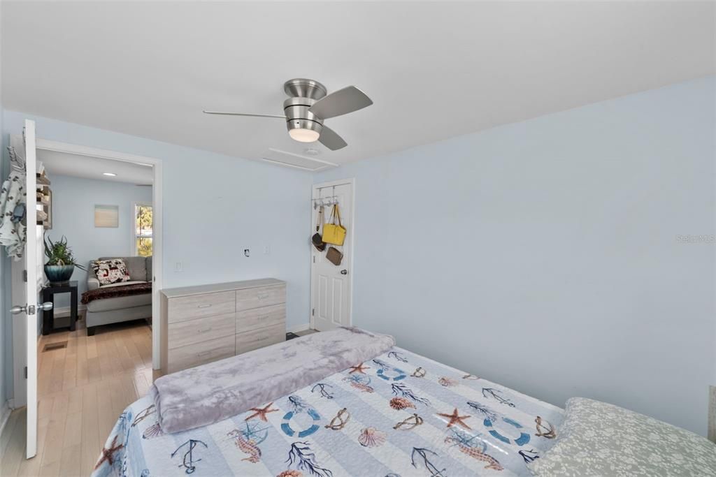 For Sale: $1,098,000 (3 beds, 2 baths, 1876 Square Feet)