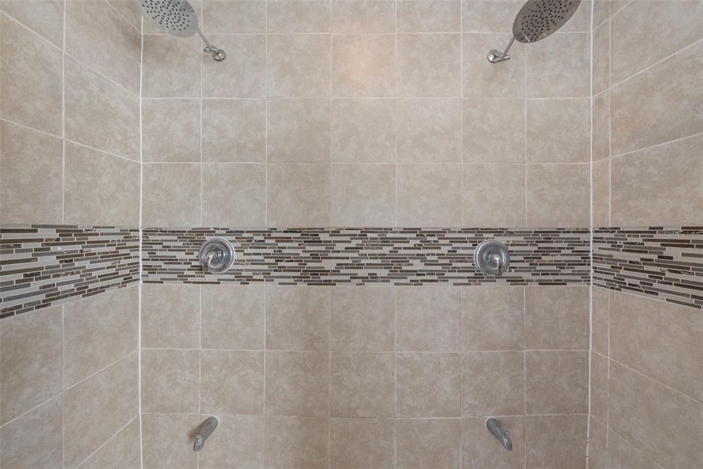 For Sale: $1,098,000 (3 beds, 2 baths, 1876 Square Feet)