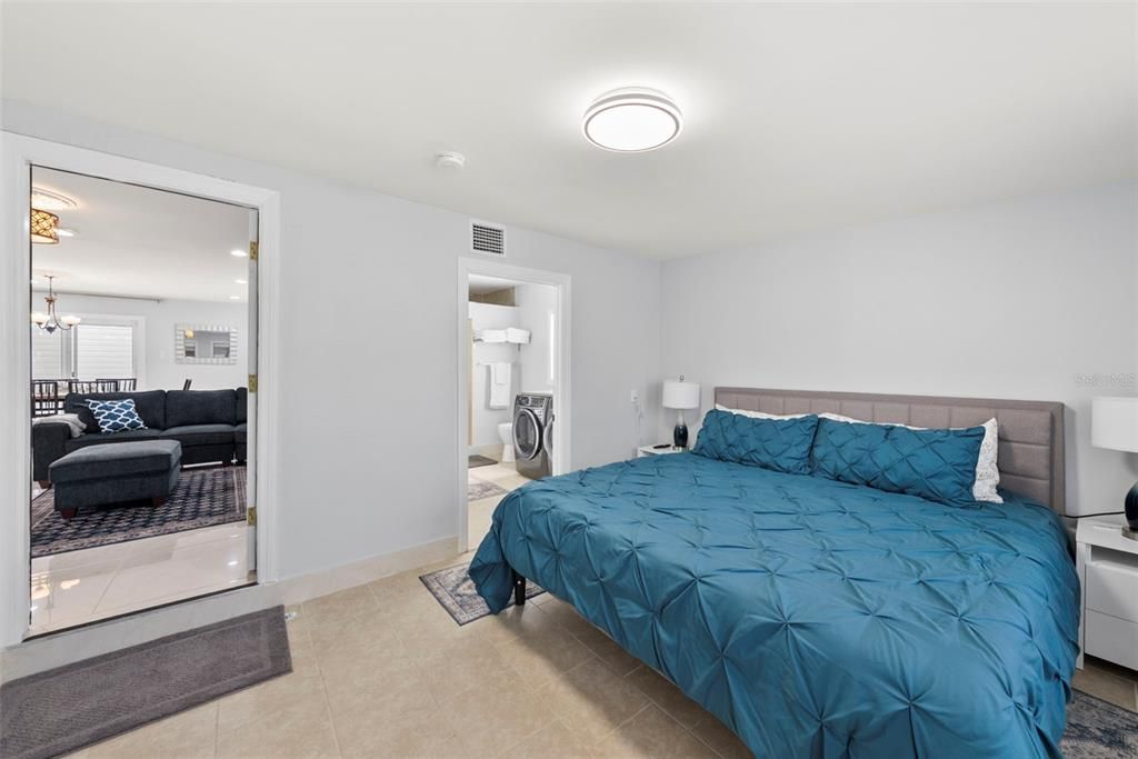 For Sale: $1,098,000 (3 beds, 2 baths, 1876 Square Feet)