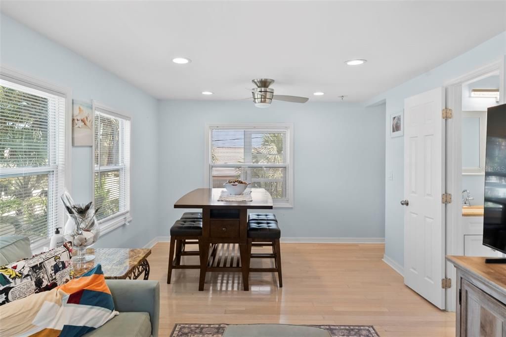 For Sale: $1,098,000 (3 beds, 2 baths, 1876 Square Feet)