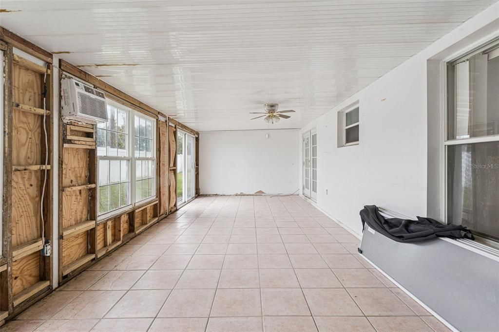 На продажу: $325,000 (3 спален, 2 ванн, 1552 Квадратных фут)