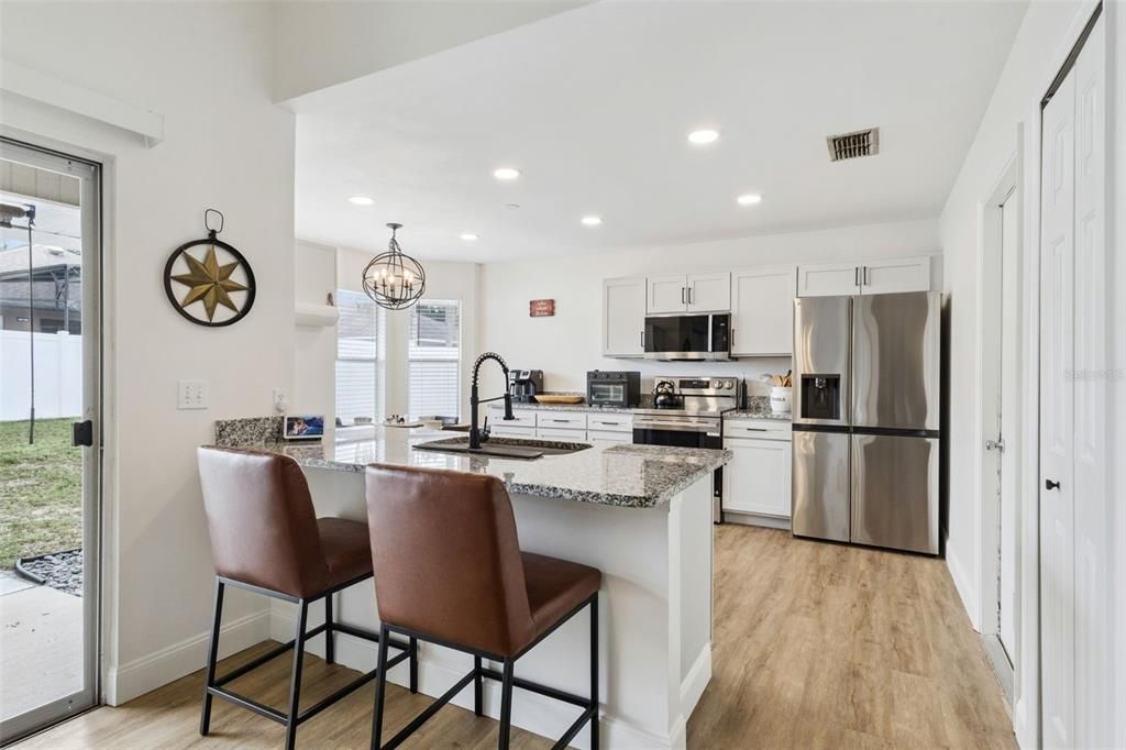 For Sale: $389,000 (3 beds, 2 baths, 1311 Square Feet)