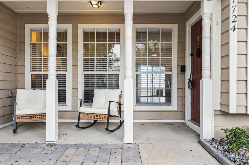 For Sale: $389,000 (3 beds, 2 baths, 1311 Square Feet)