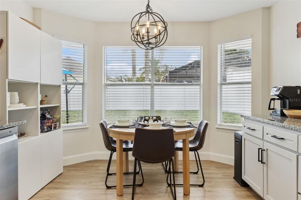 For Sale: $389,000 (3 beds, 2 baths, 1311 Square Feet)