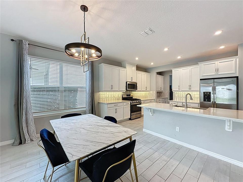 На продажу: $534,900 (4 спален, 3 ванн, 2399 Квадратных фут)