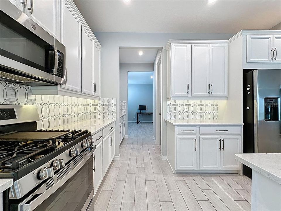 На продажу: $534,900 (4 спален, 3 ванн, 2399 Квадратных фут)