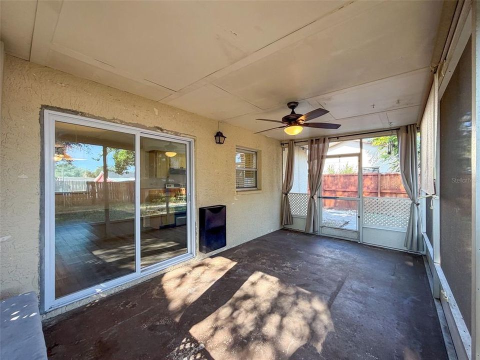 待售: $210,000 (2 贝兹, 2 浴室, 987 平方英尺)