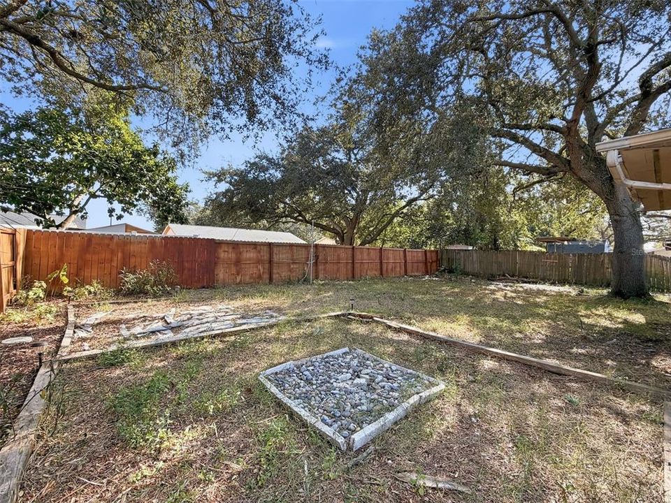 待售: $210,000 (2 贝兹, 2 浴室, 987 平方英尺)