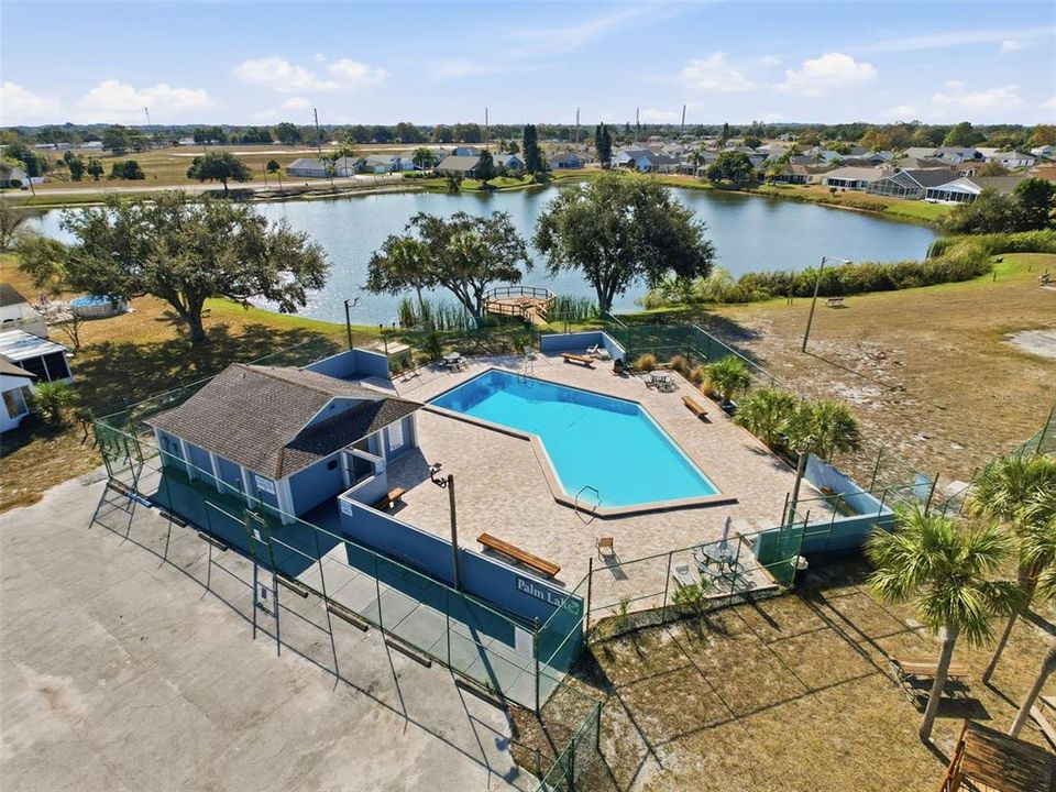 待售: $210,000 (2 贝兹, 2 浴室, 987 平方英尺)