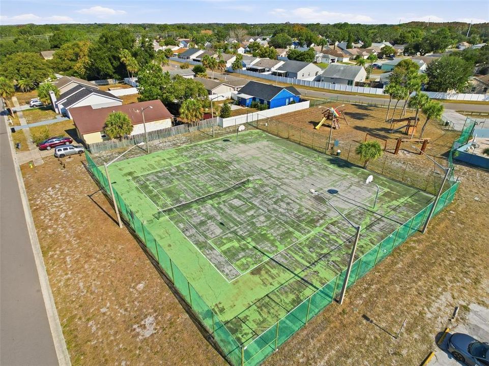 待售: $210,000 (2 贝兹, 2 浴室, 987 平方英尺)