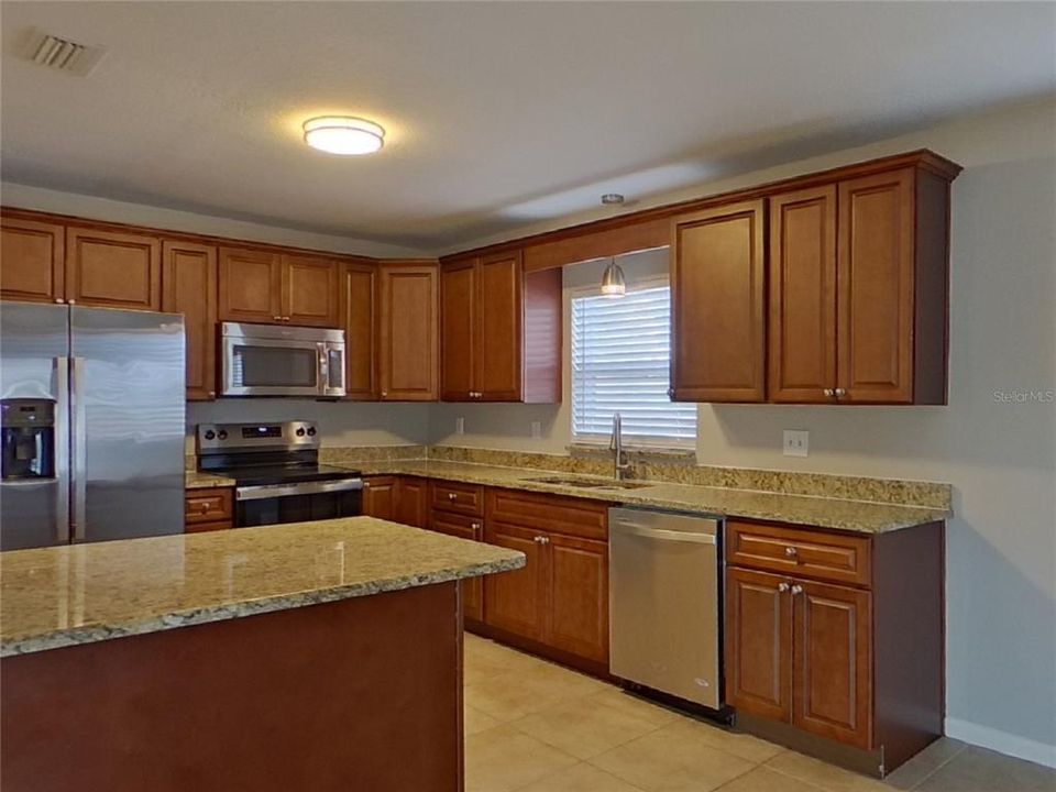 出租: $2,879 (2 贝兹, 2 浴室, 1336 平方英尺)