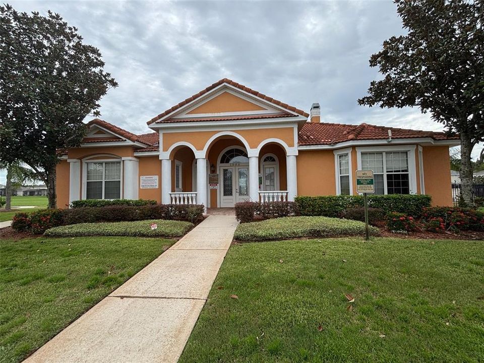 En Renta: $2,350 (4 camas, 2 baños, 1978 Pies cuadrados)