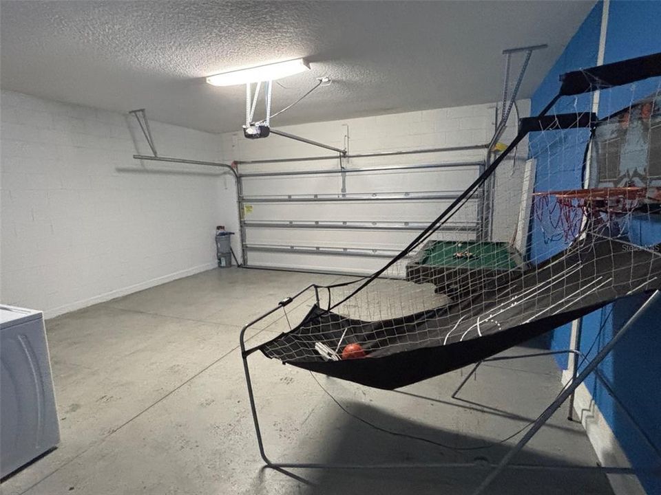 En Renta: $2,350 (4 camas, 2 baños, 1978 Pies cuadrados)