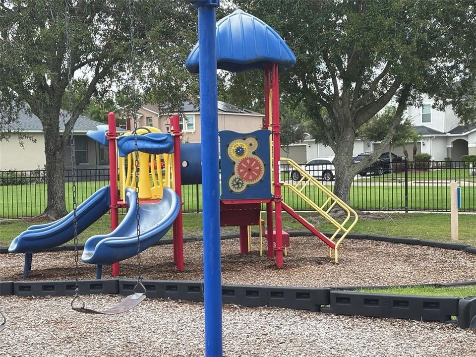 En Renta: $2,350 (4 camas, 2 baños, 1978 Pies cuadrados)