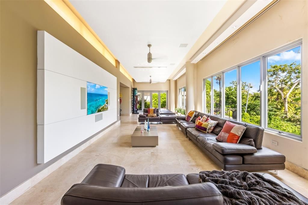 На продажу: $3,100,000 (4 спален, 3 ванн, 4648 Квадратных фут)