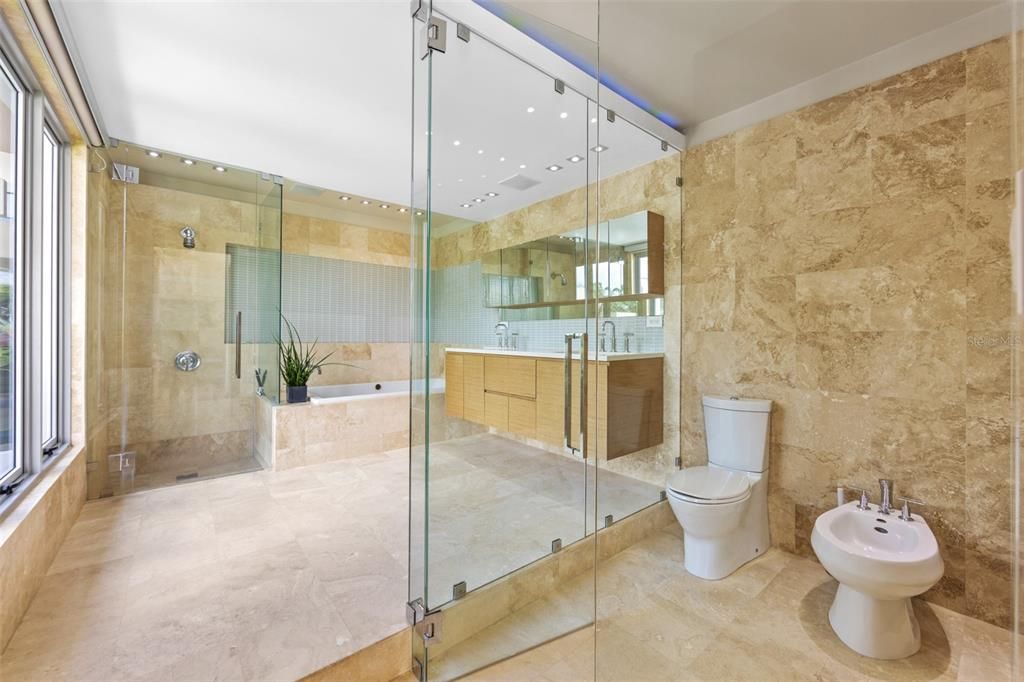 На продажу: $3,100,000 (4 спален, 3 ванн, 4648 Квадратных фут)