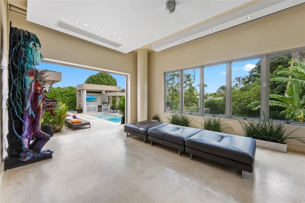 На продажу: $3,100,000 (4 спален, 3 ванн, 4648 Квадратных фут)