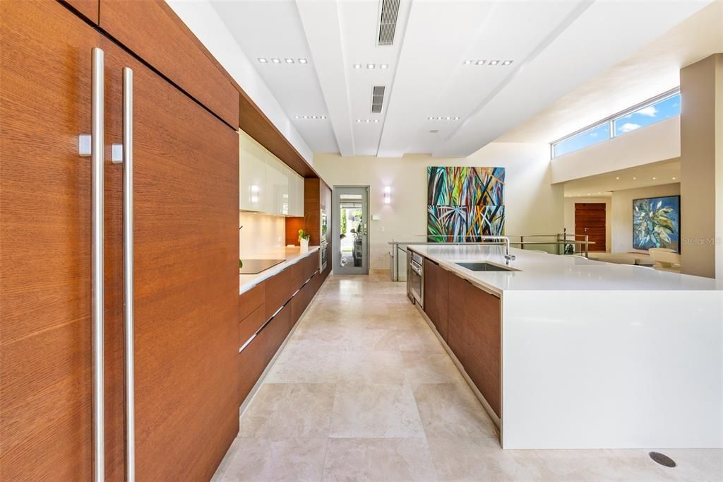 На продажу: $3,100,000 (4 спален, 3 ванн, 4648 Квадратных фут)