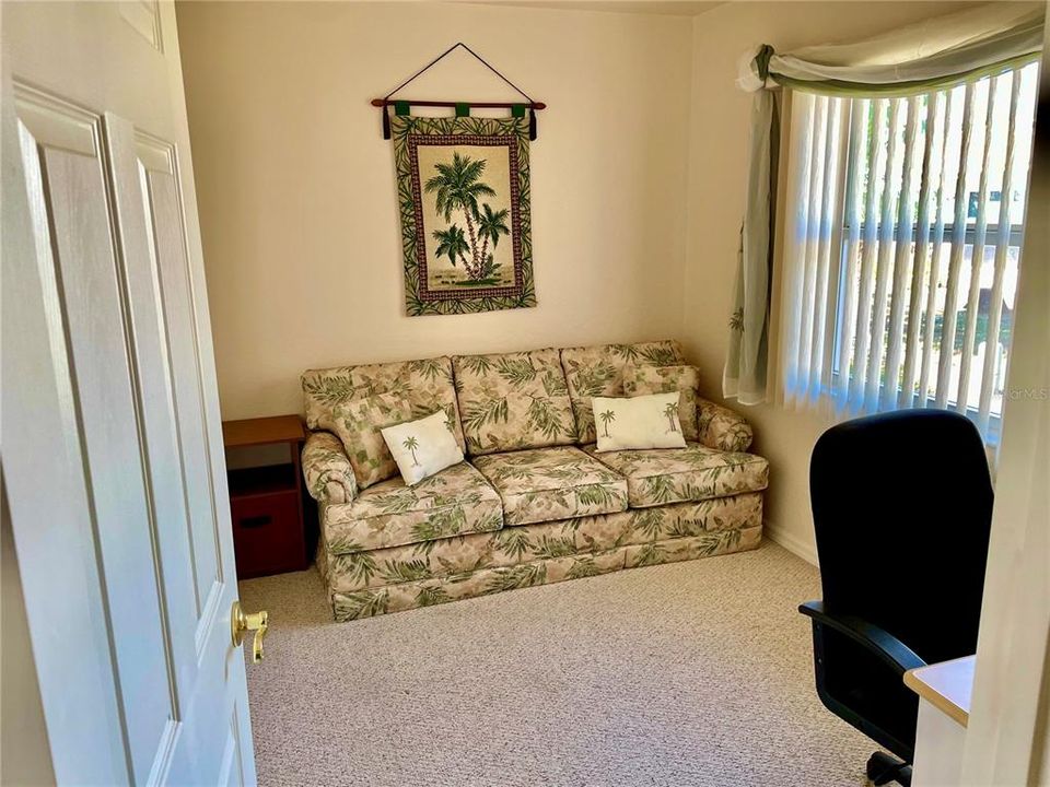 待售: $199,900 (2 贝兹, 2 浴室, 1040 平方英尺)