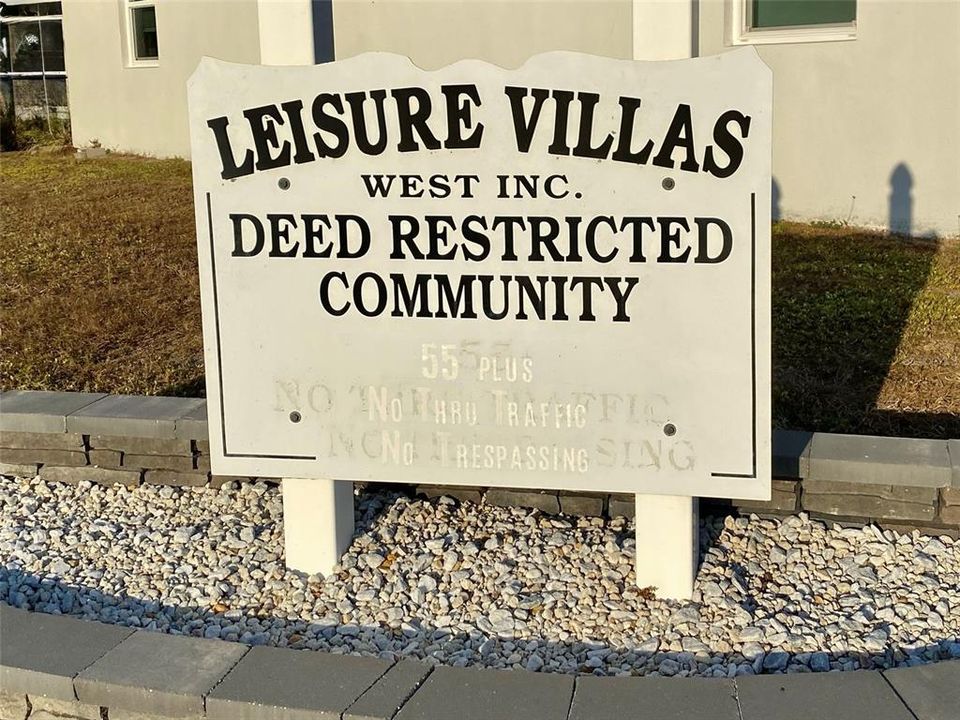 待售: $199,900 (2 贝兹, 2 浴室, 1040 平方英尺)