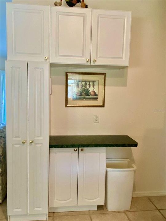 待售: $199,900 (2 贝兹, 2 浴室, 1040 平方英尺)