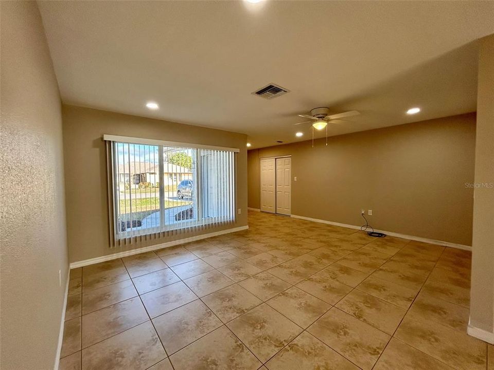 出租: $1,895 (2 贝兹, 2 浴室, 1264 平方英尺)