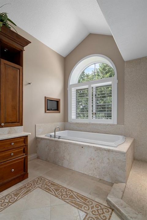 待售: $650,000 (4 贝兹, 3 浴室, 3637 平方英尺)