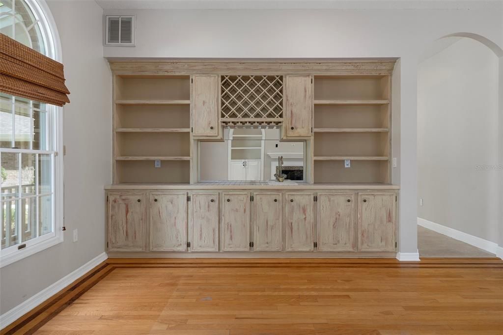 待售: $650,000 (4 贝兹, 3 浴室, 3637 平方英尺)