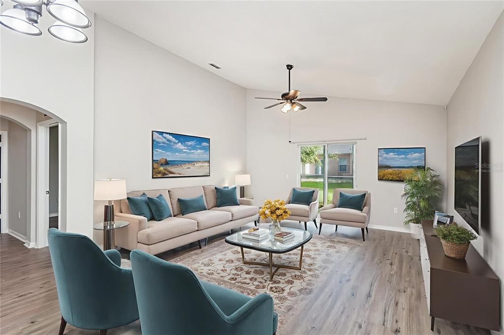 En Venta: $374,900 (4 camas, 2 baños, 2300 Pies cuadrados)