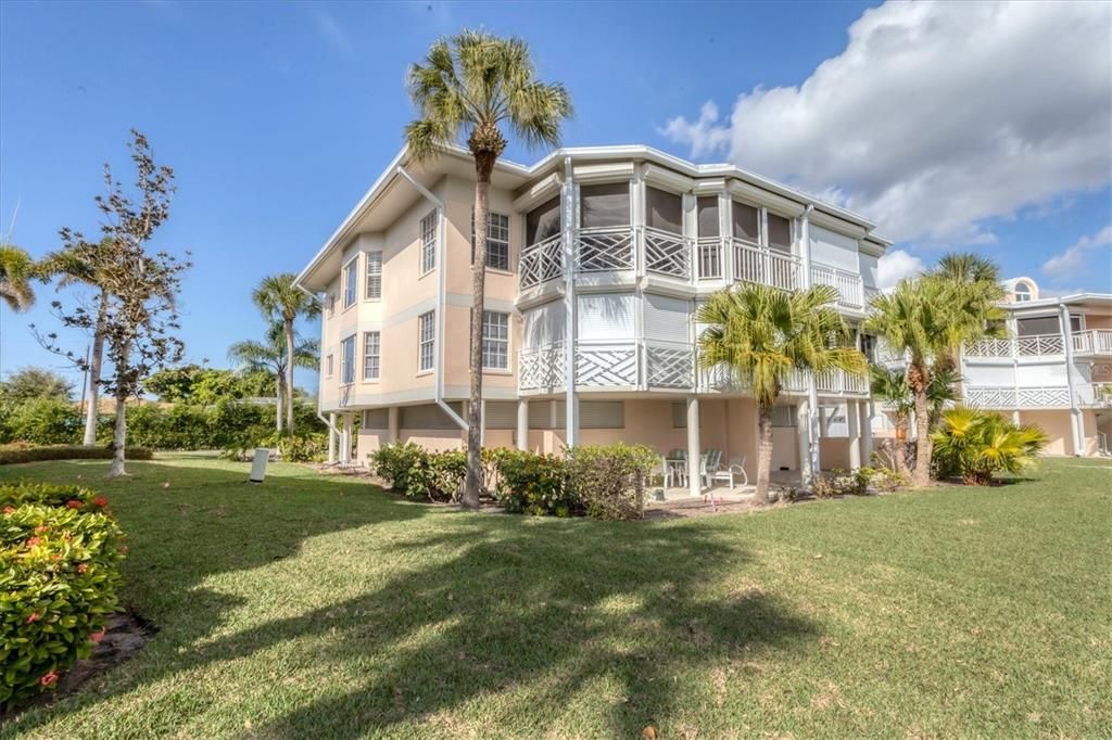 待售: $935,000 (3 贝兹, 3 浴室, 2085 平方英尺)