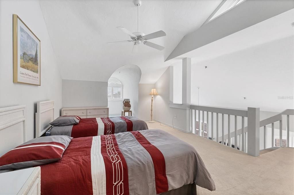 待售: $935,000 (3 贝兹, 3 浴室, 2085 平方英尺)