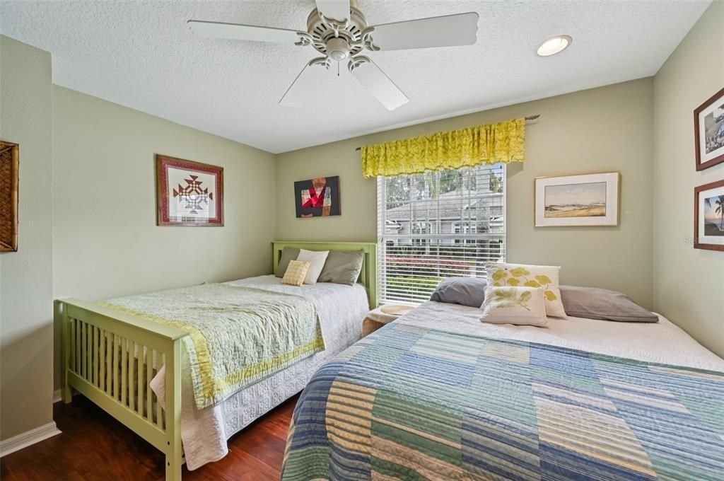 待售: $289,900 (2 贝兹, 2 浴室, 1377 平方英尺)