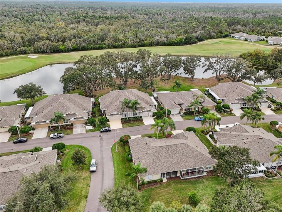 待售: $289,900 (2 贝兹, 2 浴室, 1377 平方英尺)