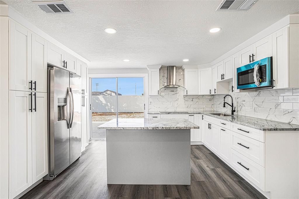 For Sale: $474,900 (3 beds, 2 baths, 1000 Square Feet)