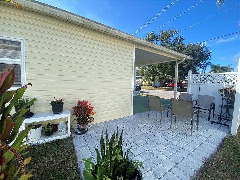 For Sale: $82,900 (3 beds, 2 baths, 828 Square Feet)