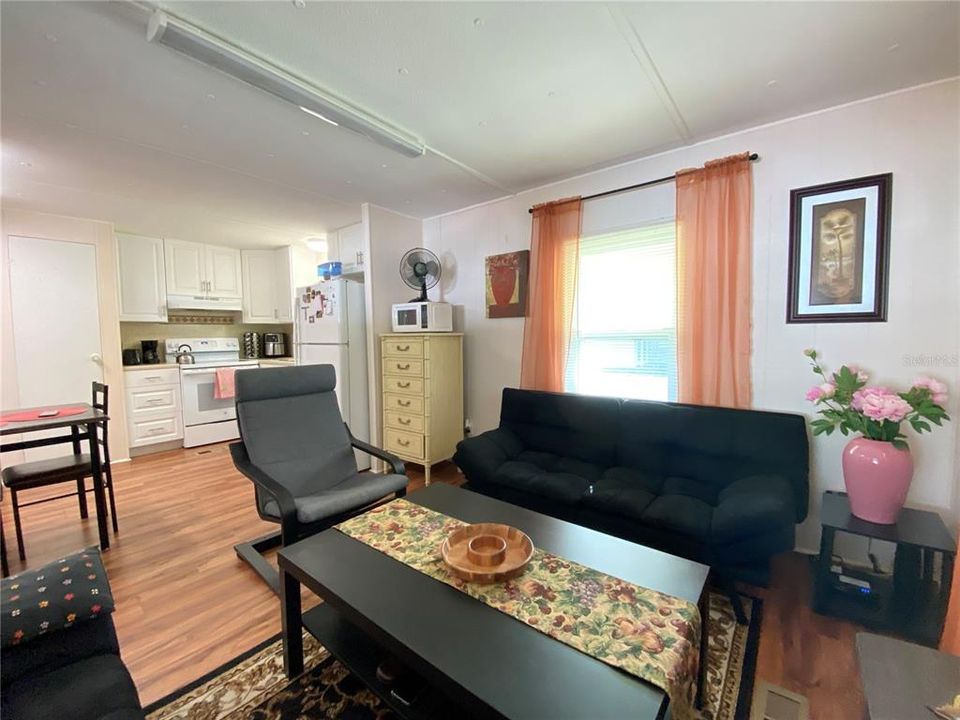 For Sale: $82,900 (3 beds, 2 baths, 828 Square Feet)