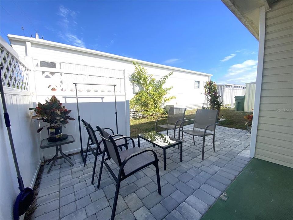 For Sale: $82,900 (3 beds, 2 baths, 828 Square Feet)