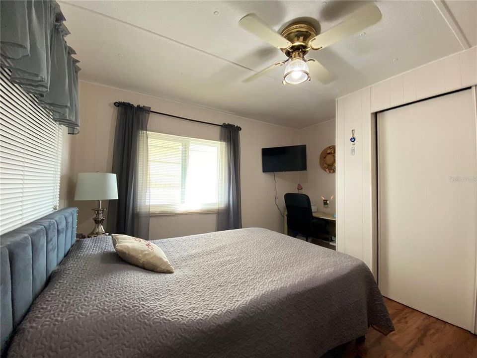 For Sale: $82,900 (3 beds, 2 baths, 828 Square Feet)