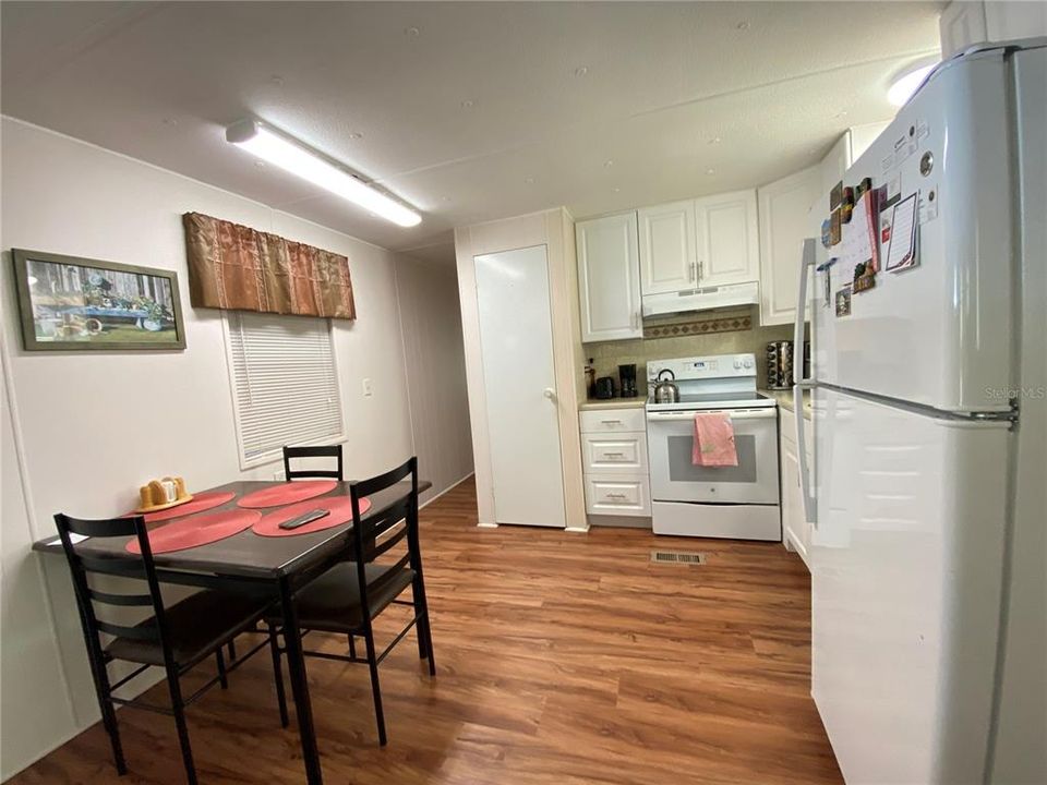 For Sale: $82,900 (3 beds, 2 baths, 828 Square Feet)