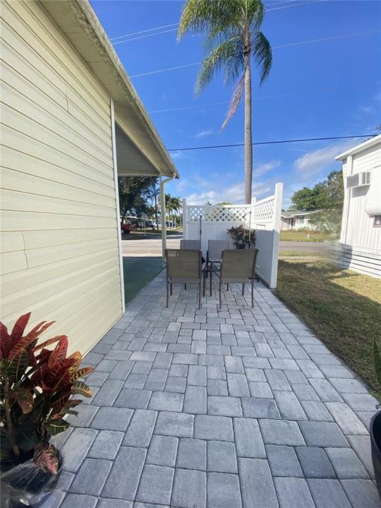 For Sale: $82,900 (3 beds, 2 baths, 828 Square Feet)