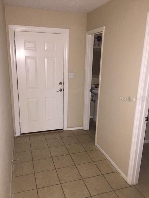 En Renta: $1,600 (3 camas, 2 baños, 1500 Pies cuadrados)