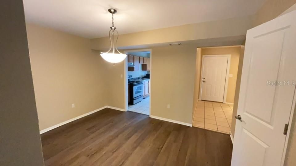 En Renta: $1,600 (3 camas, 2 baños, 1500 Pies cuadrados)