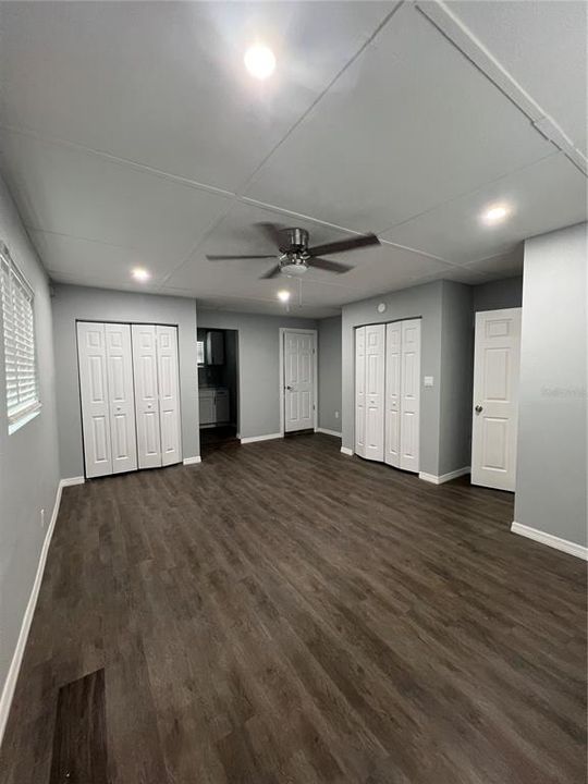 待售: $229,000 (3 贝兹, 2 浴室, 1064 平方英尺)