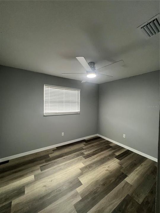 待售: $229,000 (3 贝兹, 2 浴室, 1064 平方英尺)