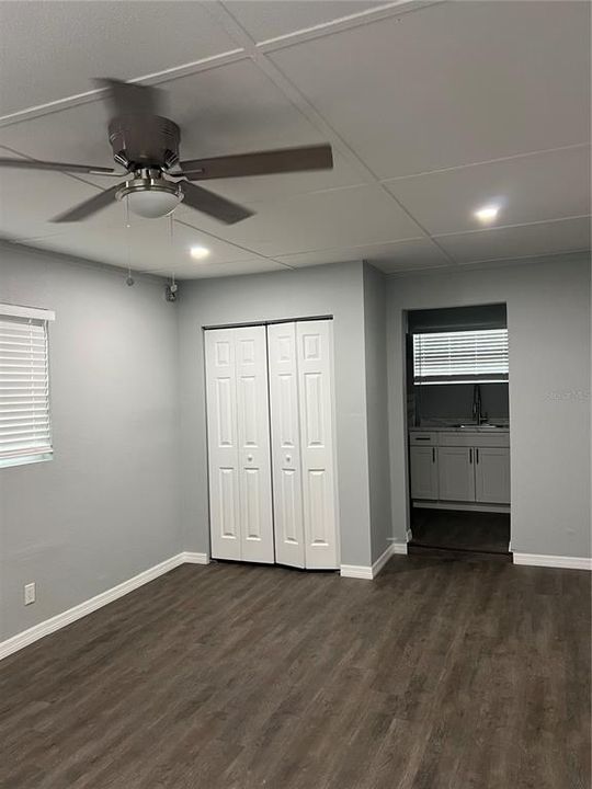 待售: $229,000 (3 贝兹, 2 浴室, 1064 平方英尺)