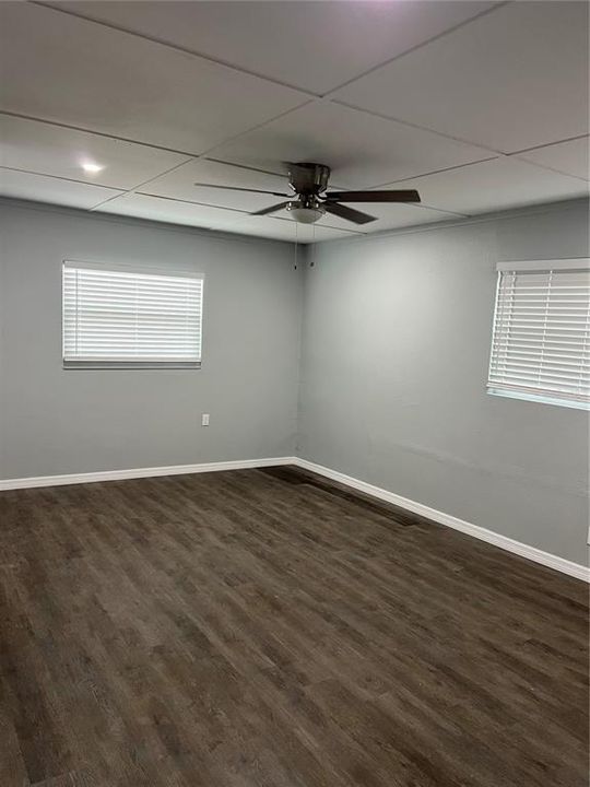 待售: $229,000 (3 贝兹, 2 浴室, 1064 平方英尺)