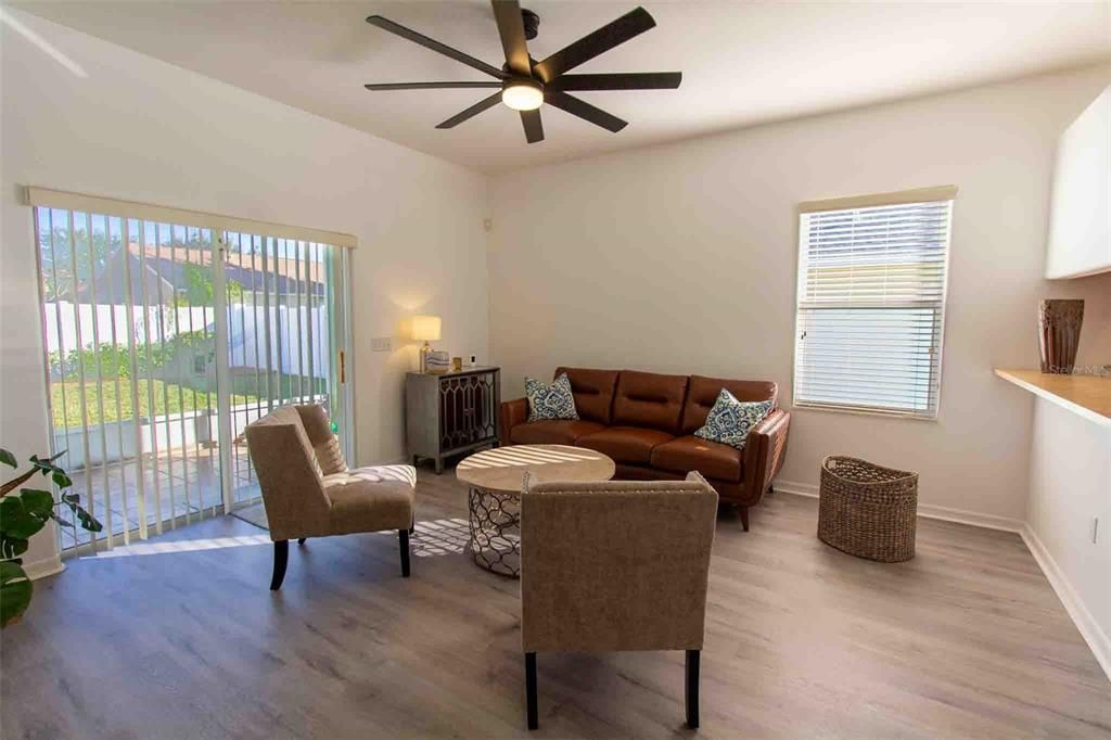 待售: $319,000 (3 贝兹, 2 浴室, 1565 平方英尺)